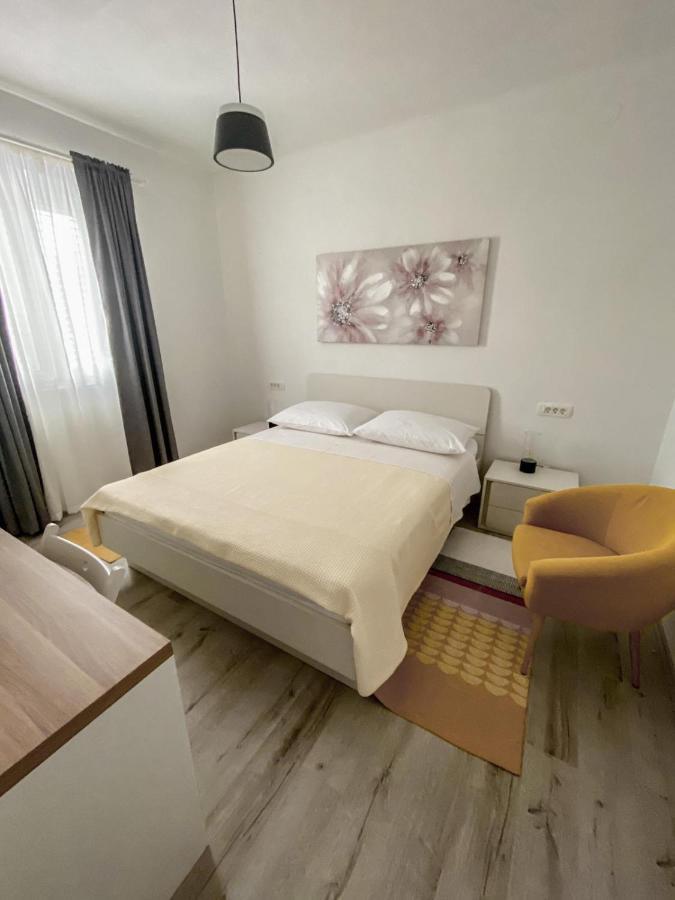 Apartments Happy ซูโกชัน ภายนอก รูปภาพ
