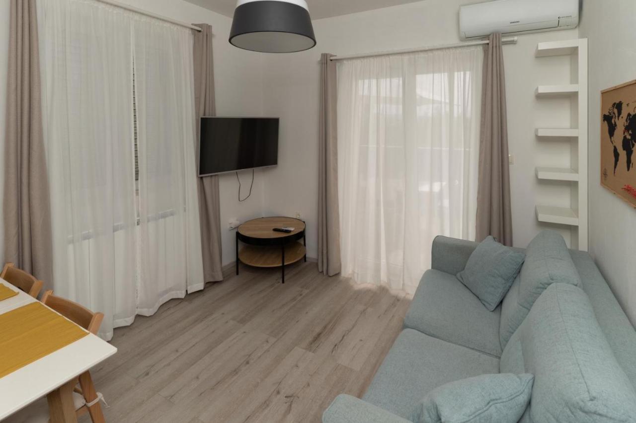 Apartments Happy ซูโกชัน ภายนอก รูปภาพ