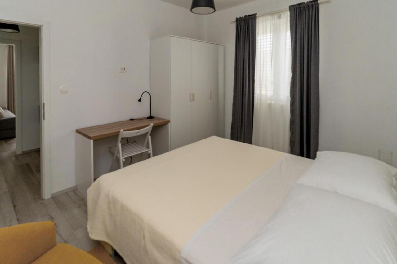 Apartments Happy ซูโกชัน ภายนอก รูปภาพ
