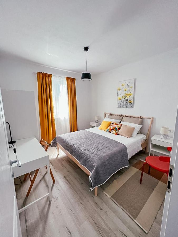 Apartments Happy ซูโกชัน ภายนอก รูปภาพ